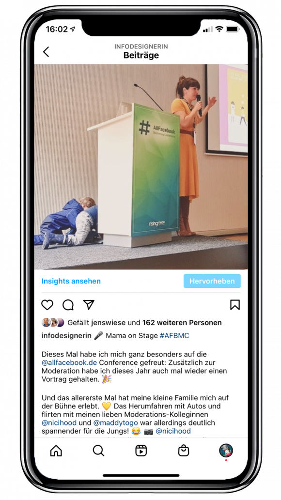 Instagram-Beitrag über meinen Vortrag auf der AllFacebook Konferenz mit meinen Kindern auf der Bühne